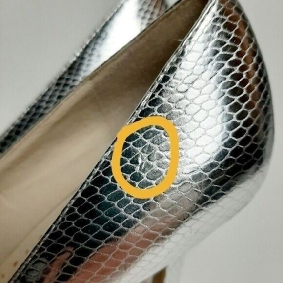 BCBGIRLS BCBG Girls Ivanx Silver Leather Peep-Toe Heels Sz 8.5 - Picture 10 of 12